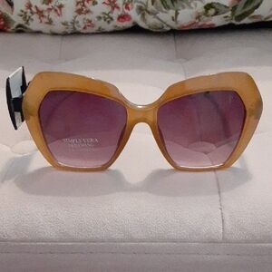 Brand New! Simply Vera, 😎 Sunglasses